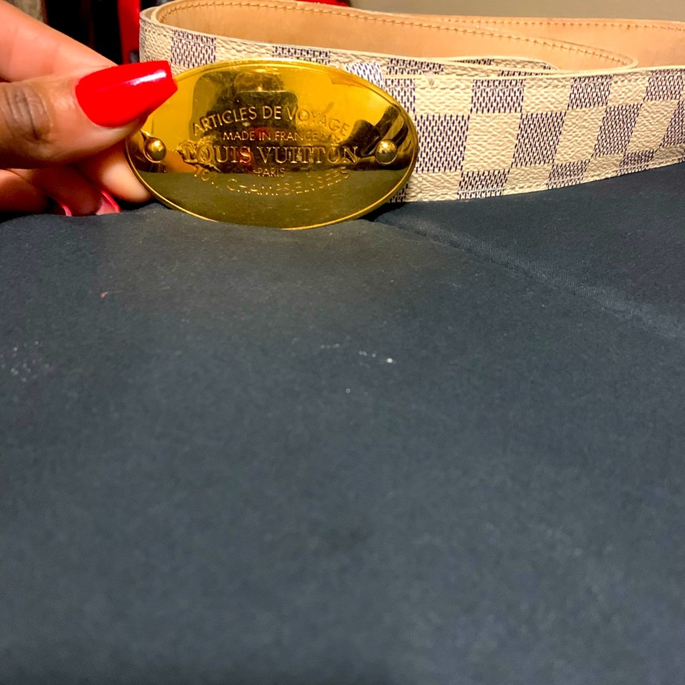 Women’s authentic LV belt...
